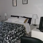 לינה וארוחת בוקר A Casa Di Mario 3*
